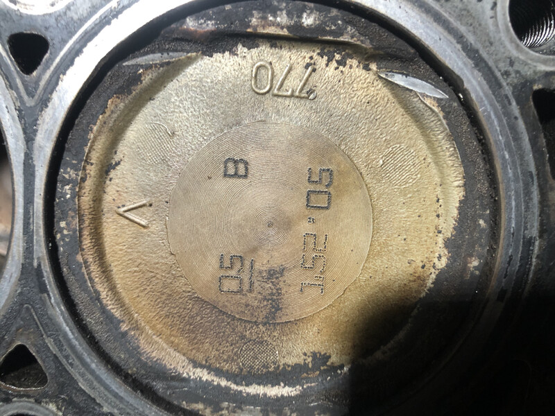 Поршень Renault Laguna 2  2003 хетчбек 2.0 Бензин 