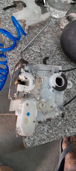 Замок водійської двері Honda CR-V 3  2007 2.4 Бензин Белая Церковь