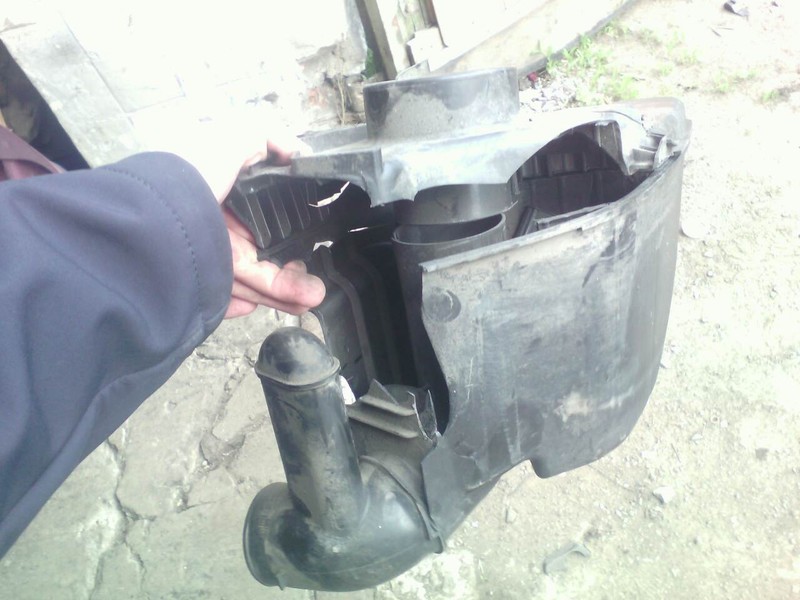 Повітрозабірник Peugeot 308  2008 хетчбек 1.6 Бензин Одеса