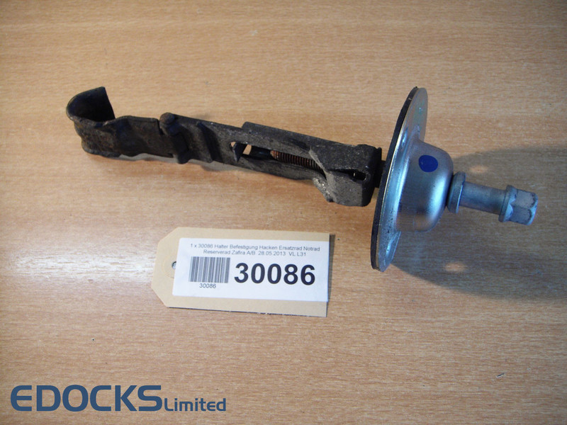 Кріплення запаски Opel Zafira універсал 1999 р.  1.6 л бензин Чернігів