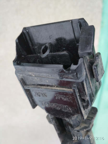 Омивач фари Toyota Venza  2014 універсал 2.7 Бензин 