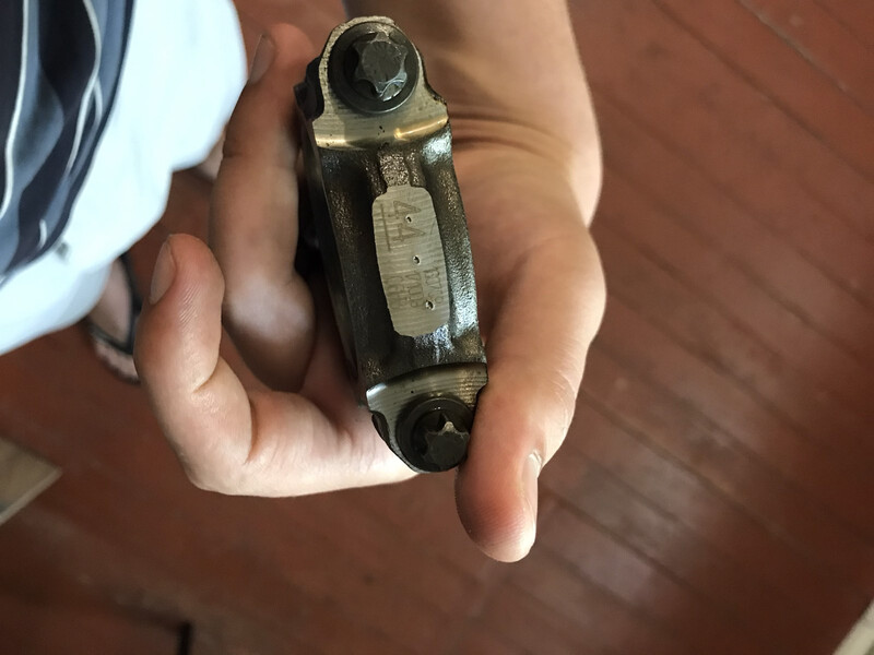 Шатун 2.0tsi Volkswagen Tiguan  2010 2.0 Бензин Голобы