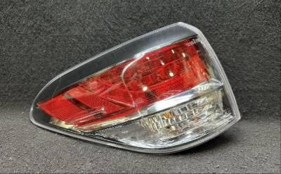Левый задний наружный фонарь Lexus RX  2011 3.5 Бензин Киев