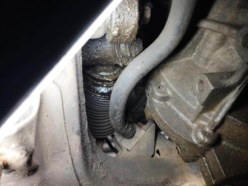 Подушка задняя двс Kia Carens 2  2004 універсал 2.0 Дизель 