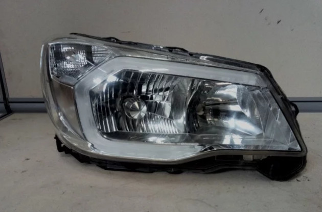 Фара правая КСЕНОН 84002SG020   Subaru Forester
