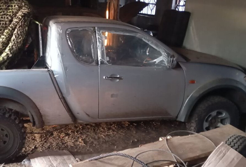 Скло двері праве двохдверка Mitsubishi L 200  2010 2.5 Дизель Дубровица