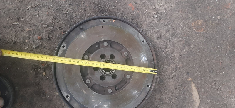 Маховик сцепления 058 105 266 H   Audi A4, Skoda Superb, Volkswagen Passat