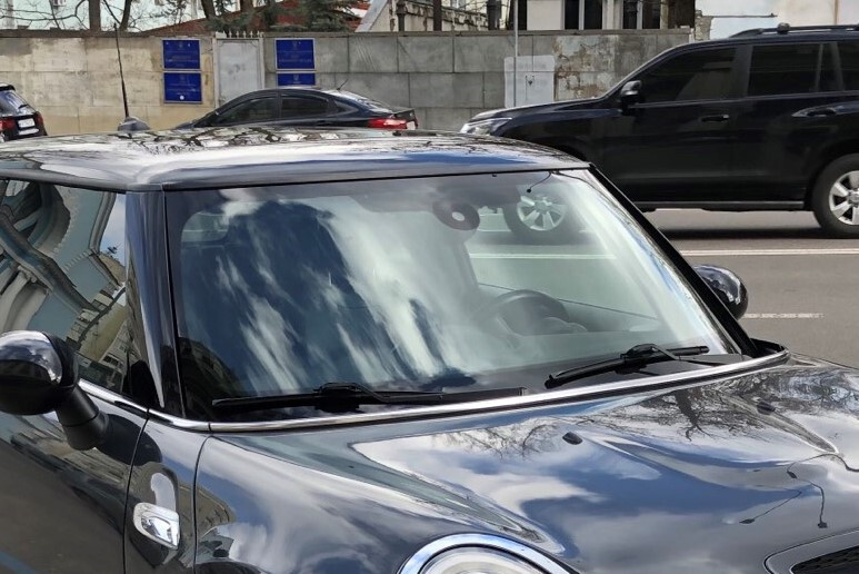 Стекло лобовое MINI Cooper S  2015 хэтчбек 2.0 Бензин Киев