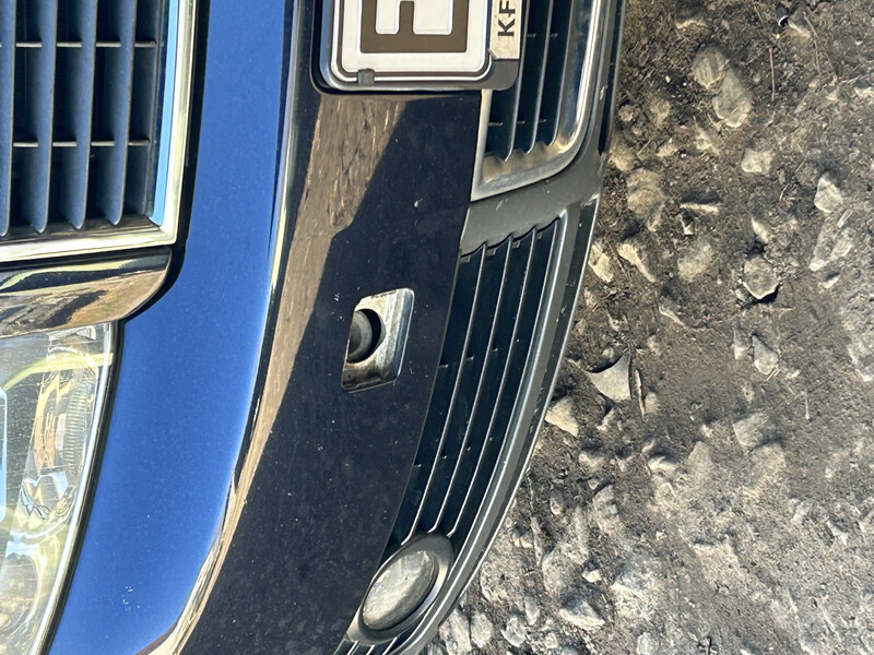 Заглушка в бампер Audi A4  2001 2.0 Бензин Надворная