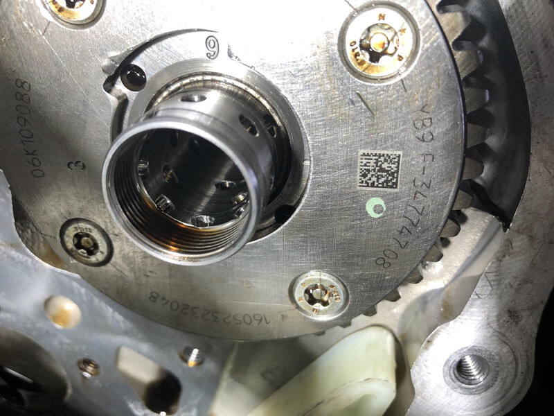 Распредвал впускной в сборе Volkswagen Passat B8  2015 универсал 1.8 Бензин Тячев