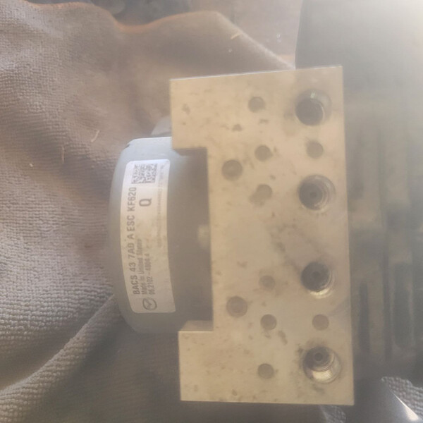 Блок ABS Mazda 3 BM 2017 р.  2.0 л бензин Черкаси