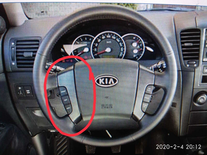 Кнопки на руль ліва сторона, керування магнітолою Kia Sorento  2008 