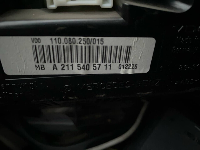 Приборная панель A 211 540 57 11   Mercedes E-Class
