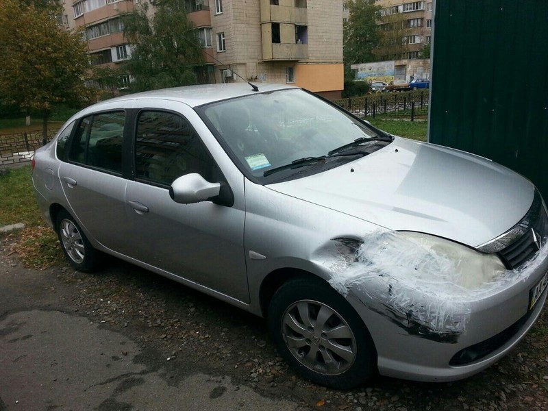Основная фара Renault Symbol  2009 1.5 Дизель Киев