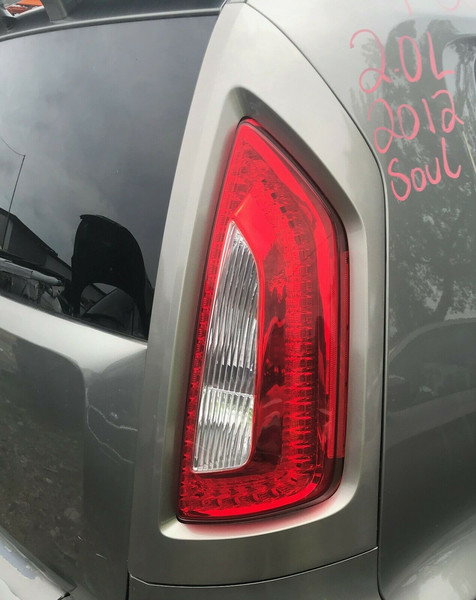 Ліхтар задній правий Kia Soul  2013 хетчбек 1.6 Бензин 