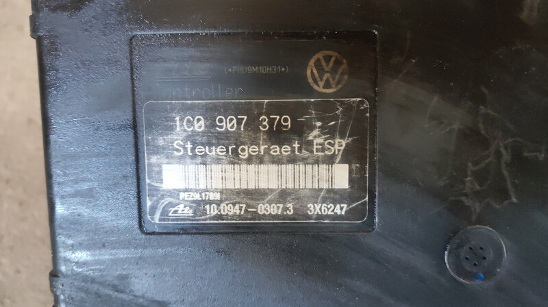 Блок ABS Volkswagen Golf  2003 хэтчбек 1.6 Бензин Глухов