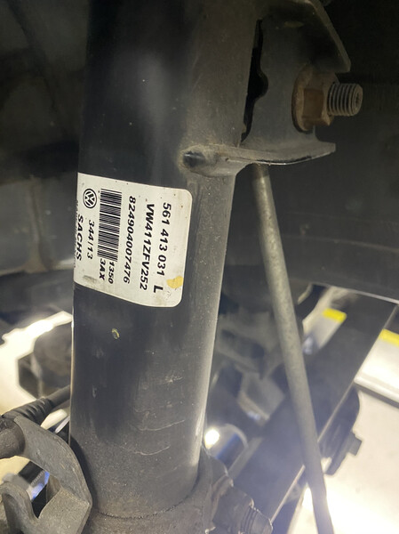 Амортизатор передний 561413031L   Volkswagen Passat