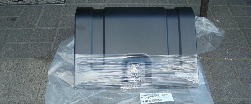 Крышка аккумулятора 5010537751   Renault Mascott