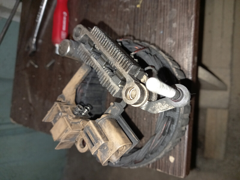 Регулятор напруги генератора Mazda 323  1993 17.0 Дизель 