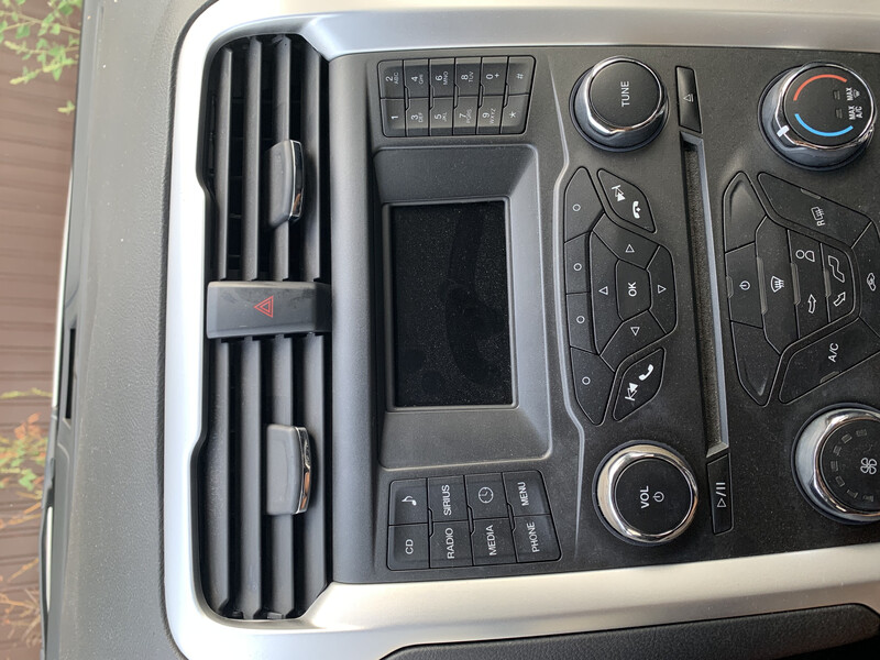 Экран Ford Fusion 2016 г.  2.5 л бензин Киев