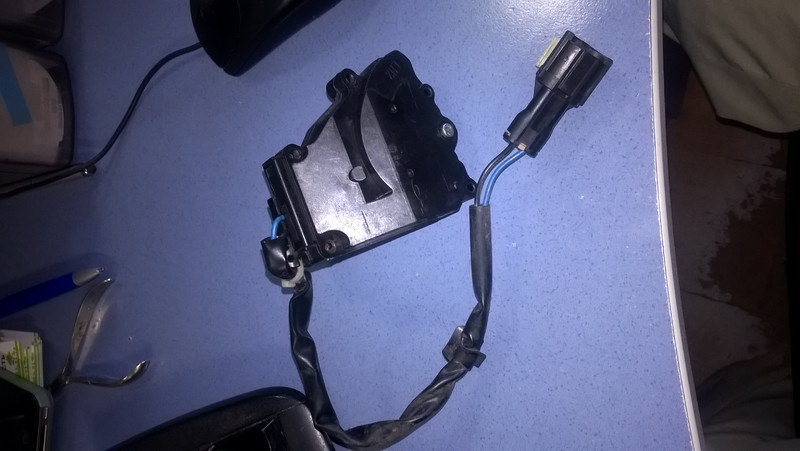 Электропривод замка двери левой задней Kia Cerato  2008 1.6 Бензин 