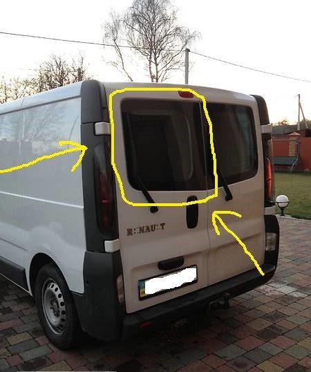Стекло задней двери Renault Trafic 2  2005 1.9 Дизель Краматорск