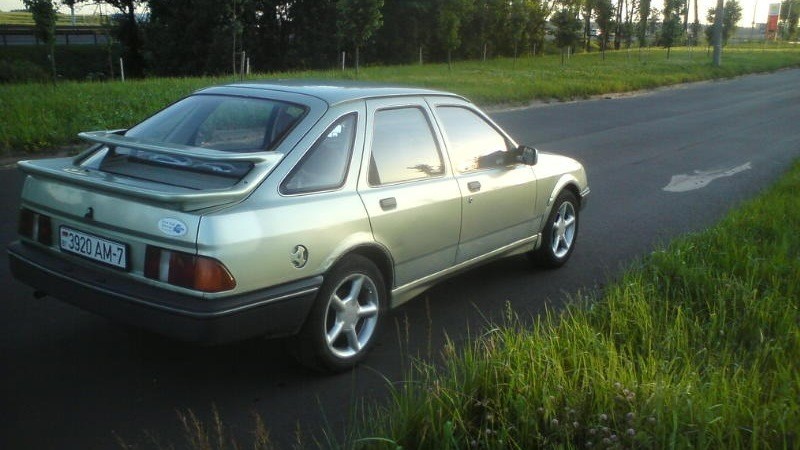 Пластиковые пороги Ford Sierra  1986  Бензин Киев