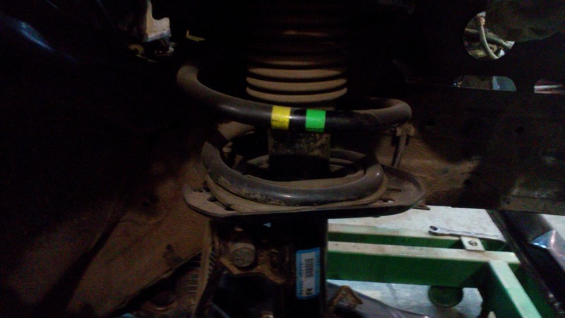 Амортизатор передній правий Nissan Qashqai J10  2011 1.6 Бензин Бахмут