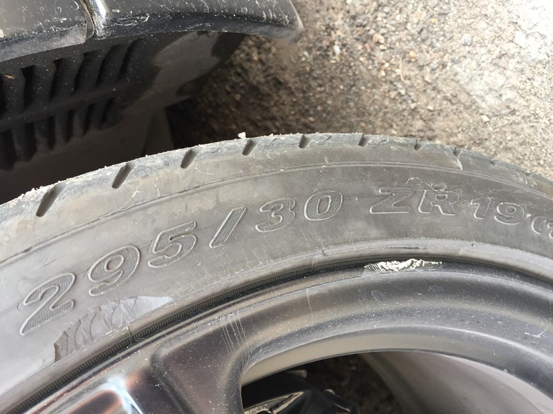 Резина летняя Audi R8 2008 г.  Кривой Рог