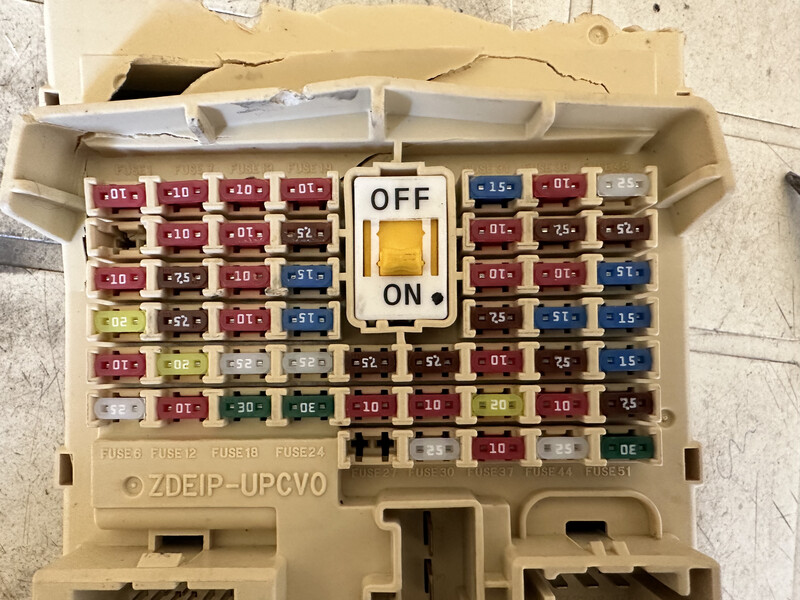 Блок предохранителей Hyundai IONIQ  2017 хэтчбек 1.6 Гибрид Одесса