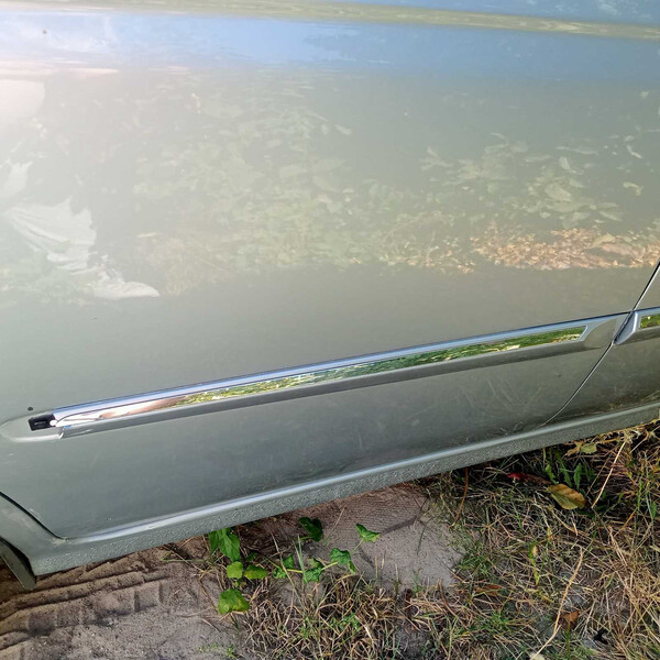 Молдинг задніх правих дверей Kia Cerato  2008 1.6 Бензин 