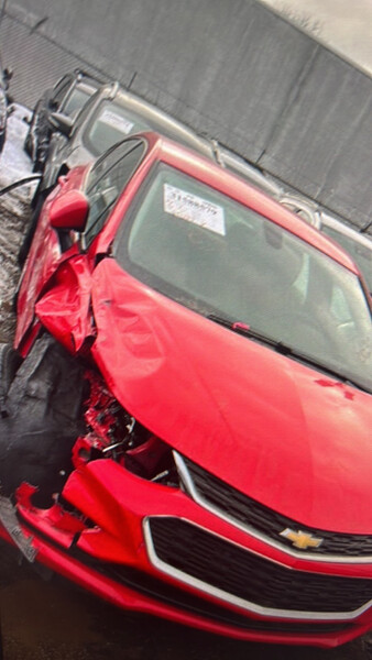 Направляюча бампера Chevrolet Cruze  2017 1.4 Бензин 