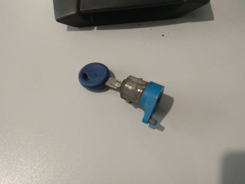 Личинка замка багажника с ключом Renault Kangoo 2008 г.  1.5 л дизель Кривой Рог