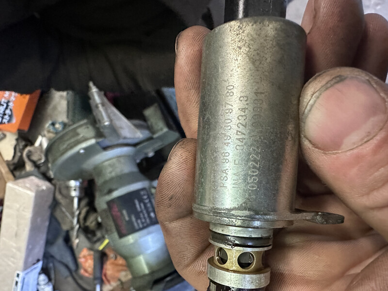 Клапан VVTI Peugeot 307  2005 купе 2.0 Бензин 