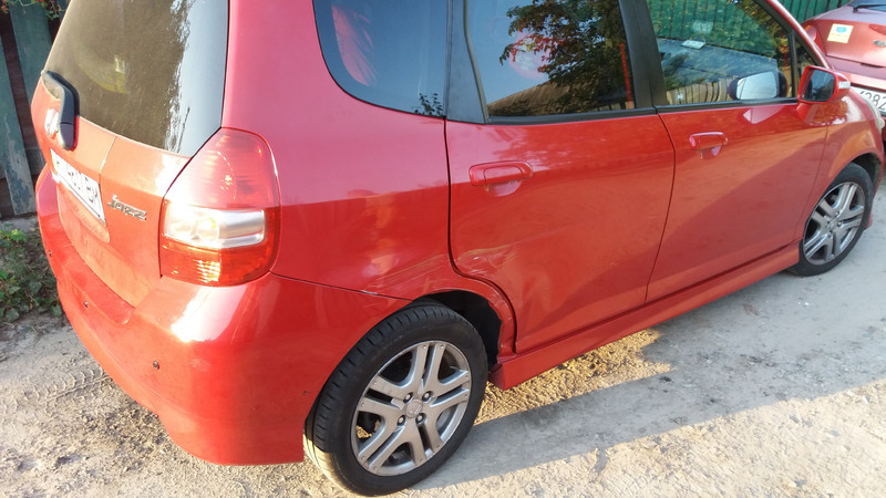 Двері прав зад Honda Jazz  2008 хетчбек 2.0 Бензин 