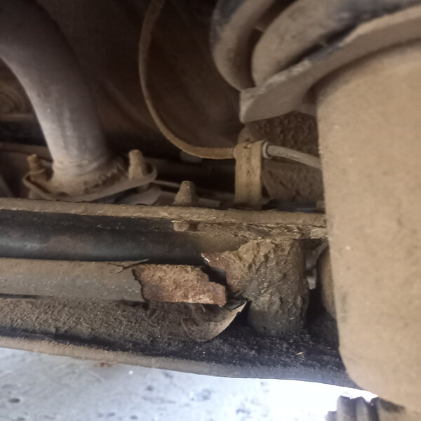 Поперечка задньої балки Toyota Corolla  2006 1.6 Бензин 