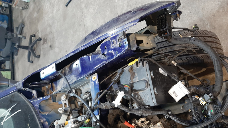 Лонжерон правий верхній стрела Fiat 500X  2017 хэтчбек 2.3 Бензин Киев