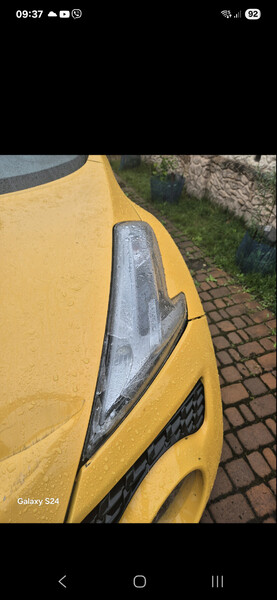 Стекло дхв Nissan Juke  2015 1.6 Бензин 