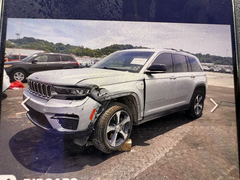 Крило переднє ліве Jeep Grand Cherokee  2022 2.0 Гибрид Дніпро