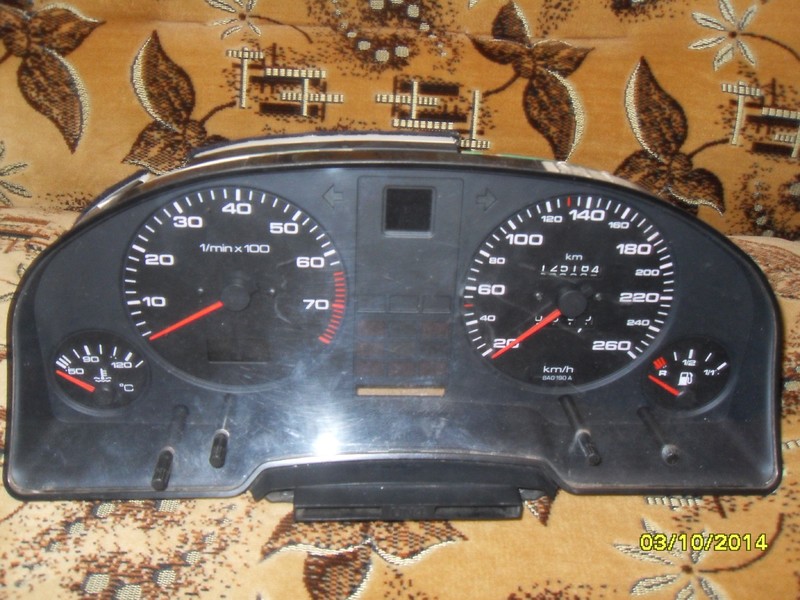 Приладова панель Audi 80 В-4 1992 2.8 Бензин 