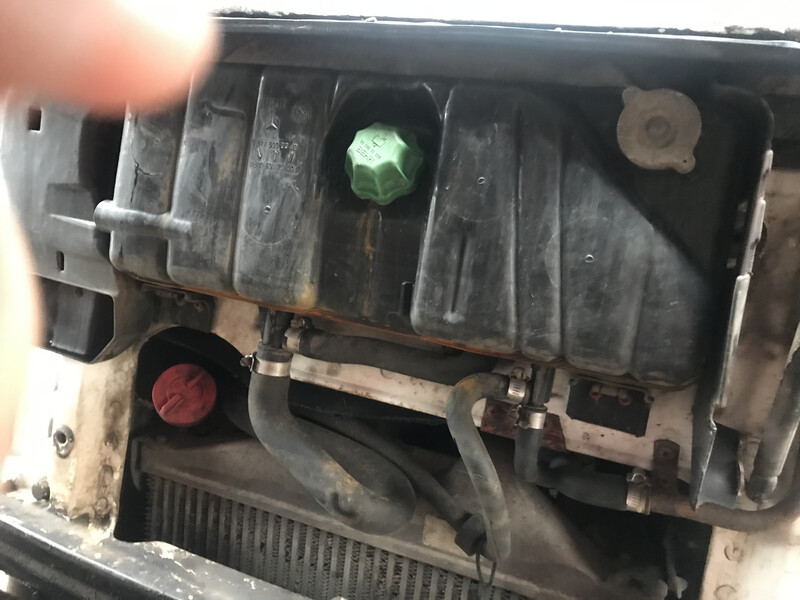 Розширительний бачок Mercedes-Benz 817  1995 6.0 Дизель Олевськ