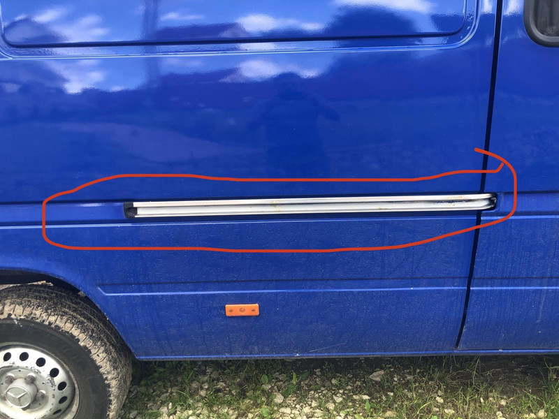 Стойка кузова Mercedes-Benz Sprinter  2000 2.9 Дизель Тернополь