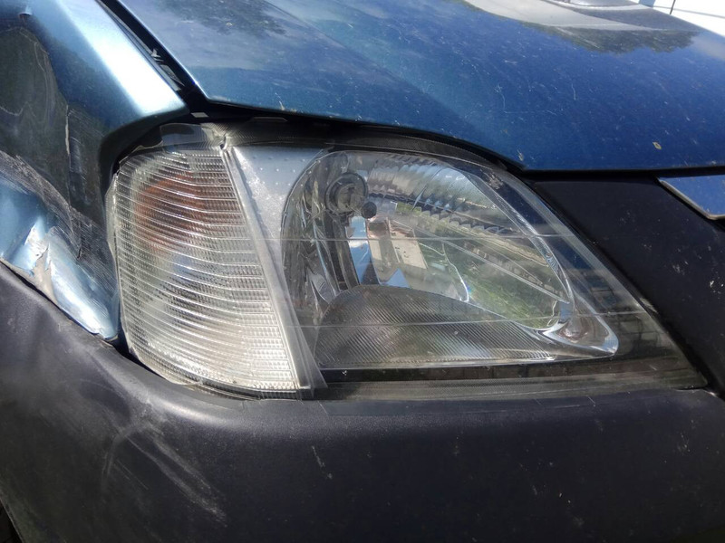 Фара передняя Dacia Logan универсал 2008 г.  1.6 л бензин Чернигов