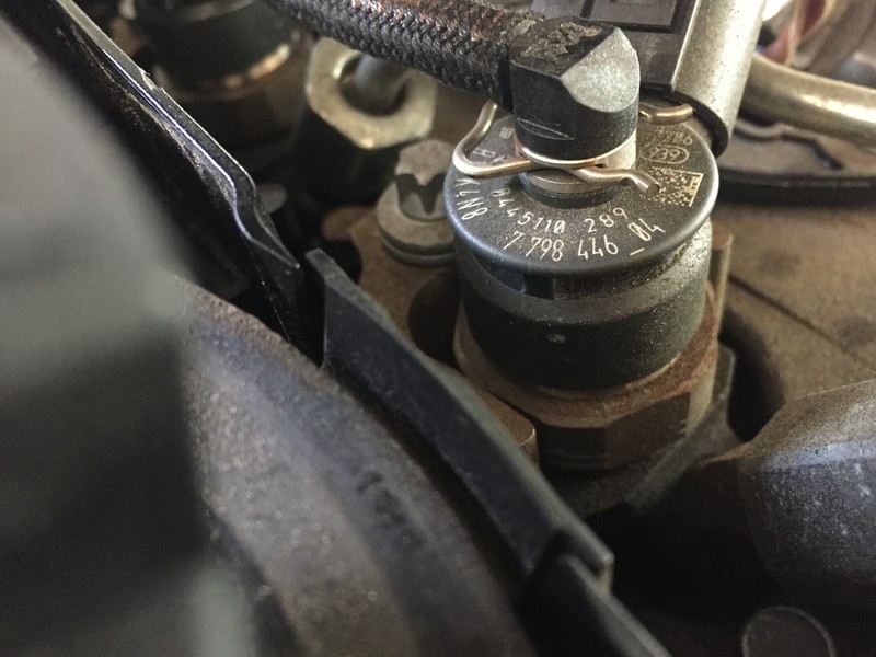 Форсунка BMW X1  2011 2.0 Дизель 