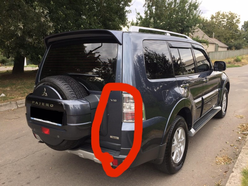 Шильдик на заднюю ляду паджеро Mitsubishi Pajero Wagon  2008 3.0 Бензин Запорожье