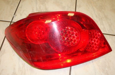 Задний фанарь левый Peugeot 307  2006 хетчбек 1.4 Бензин 