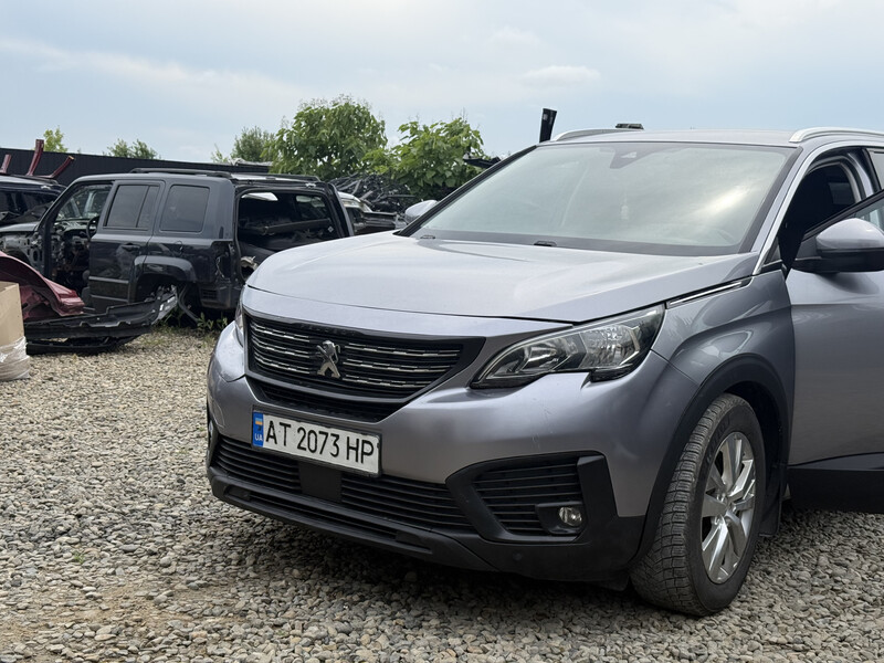 Бампер передний Peugeot 5008  2017 1.6 Дизель Ивано-Франковск