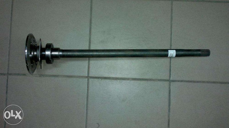 Полуось левая длинная ИЖ 2117 Ода  2007 универсал 1.6 Бензин Конотоп