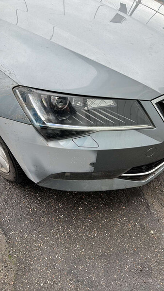 Стекло фары Skoda Superb 3  2019 2.0 Дизель Фастов