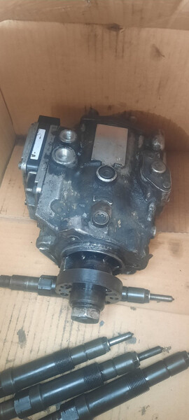 Топливный насос 0470504010   Ford Transit, Toyota Camry